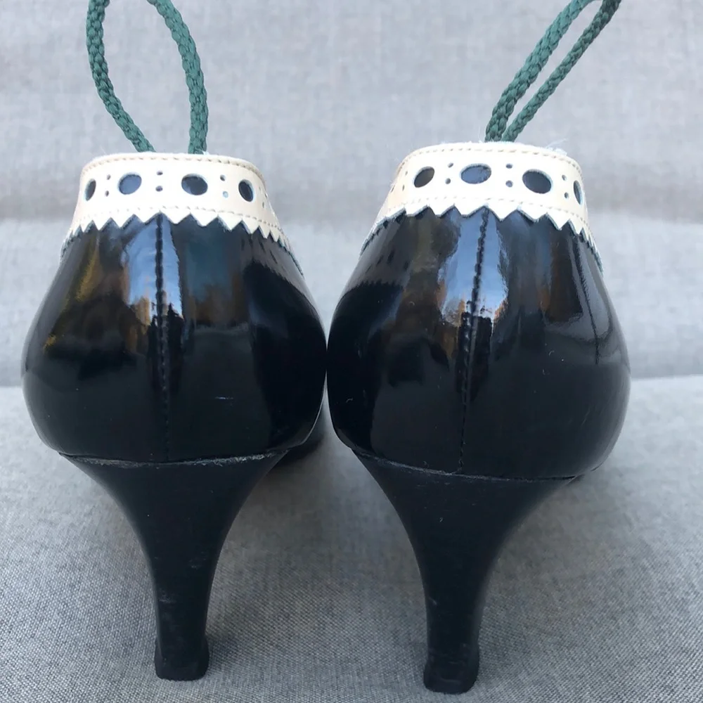 YSL Vintage Patent Spectator Pump in Ivory & Black - Picture 5 of 13